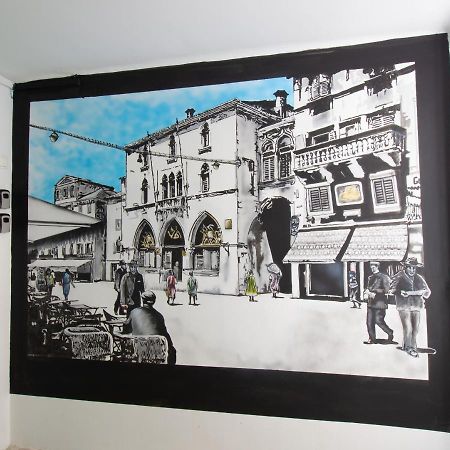 Split Urban Getaway Apartment ภายนอก รูปภาพ