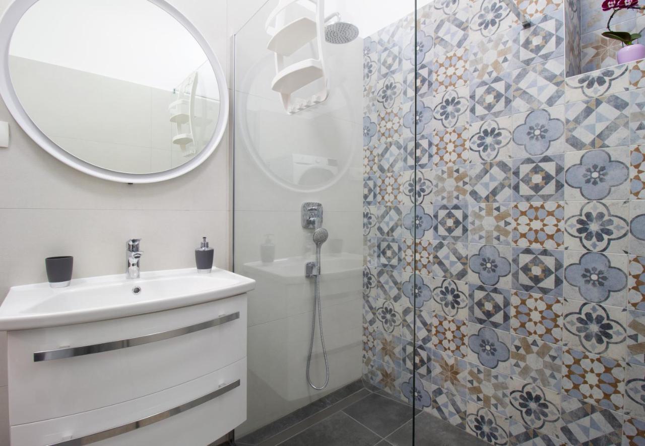 Split Urban Getaway Apartment ภายนอก รูปภาพ