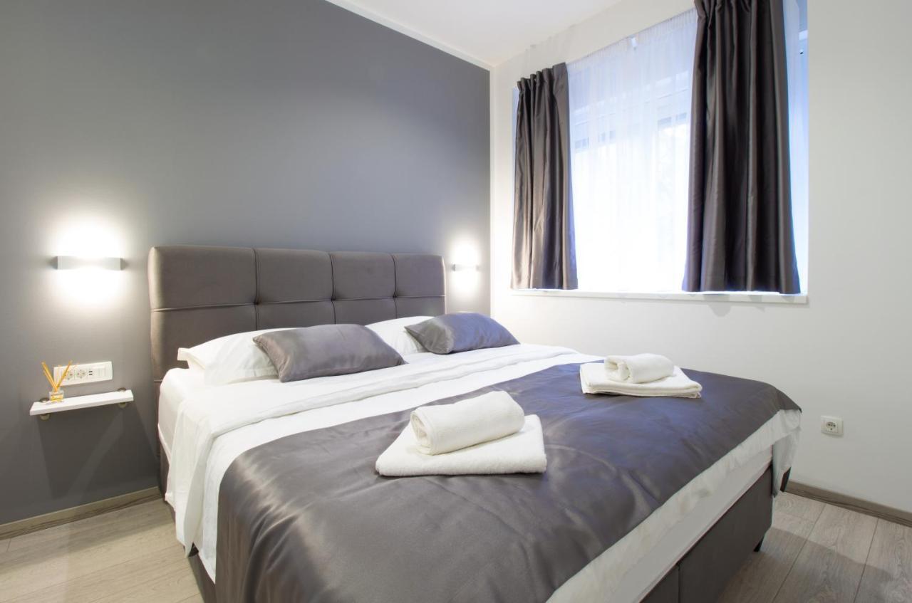 Split Urban Getaway Apartment ภายนอก รูปภาพ