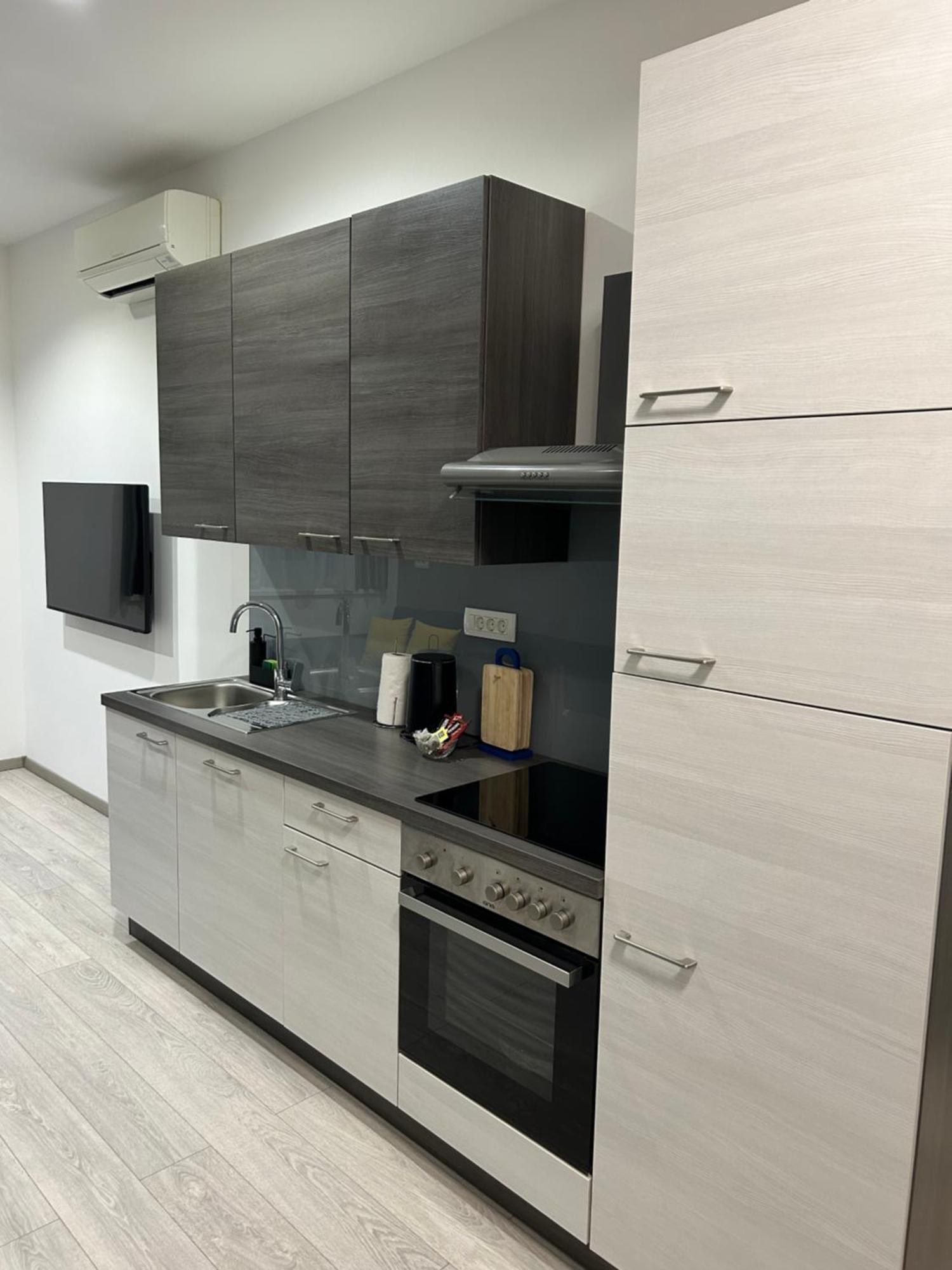 Split Urban Getaway Apartment ภายนอก รูปภาพ